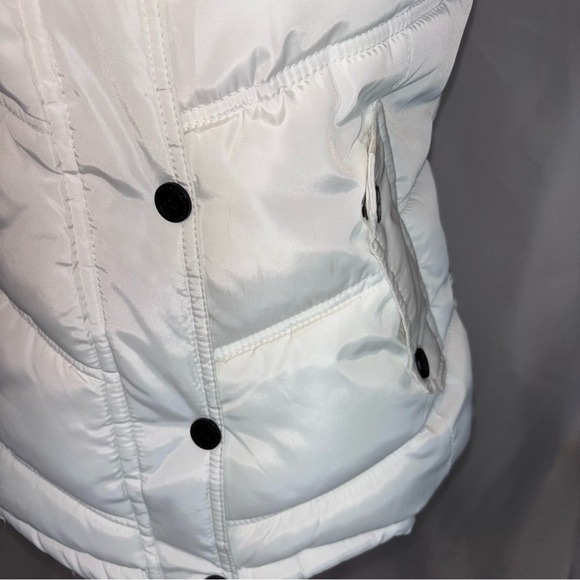 CANADA Weathergear Women’s Snap Up Puffer Vest RN 74299 Size S/C/P - Picture 7 of 16